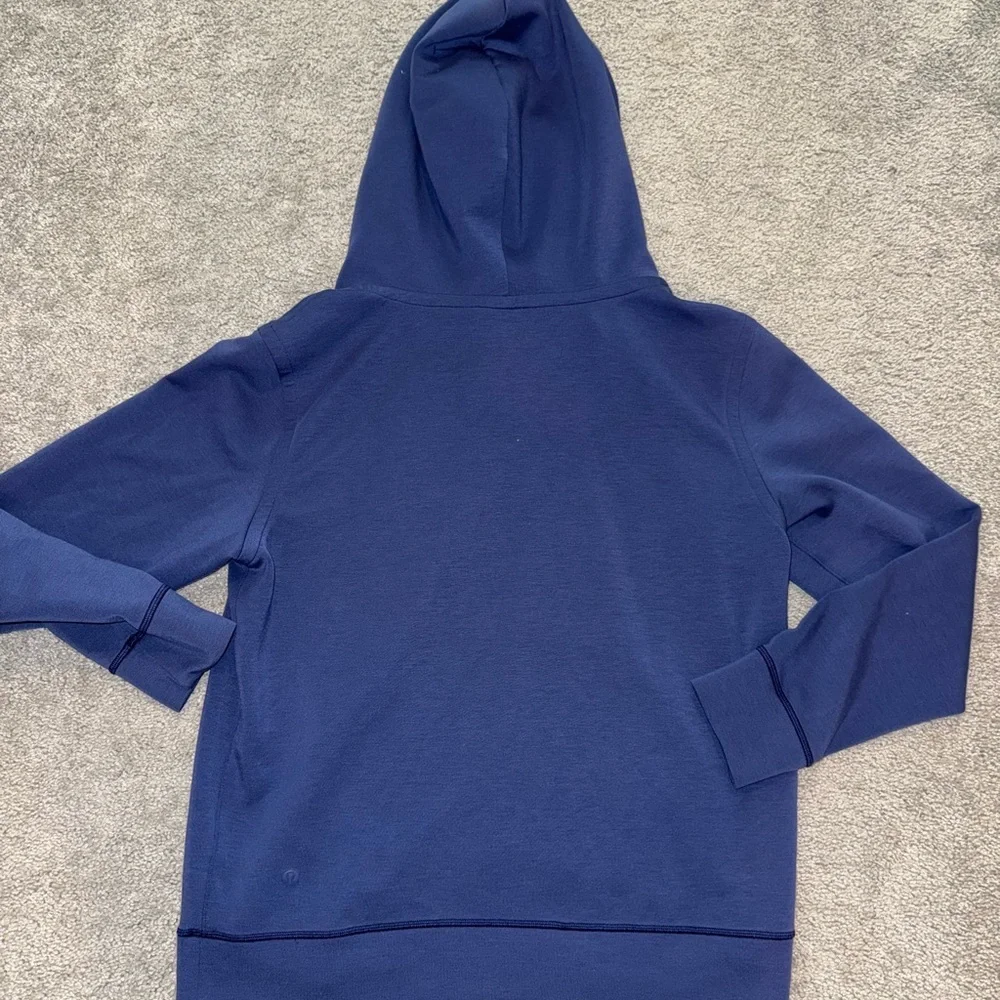 Lululemon Women’s Size 10 Navy Blue Hoodie Pullover Sweatshirt - Picture 4 of 6